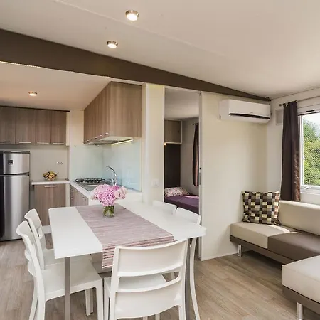 Mobile Homes Sunset Üdülőpark Zambratija