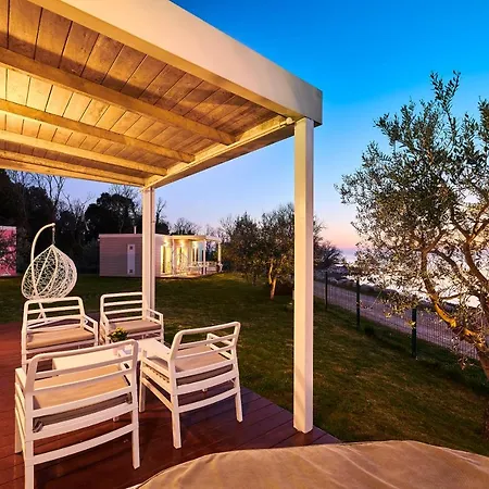 Mobile Homes Sunset Üdülőpark Zambratija